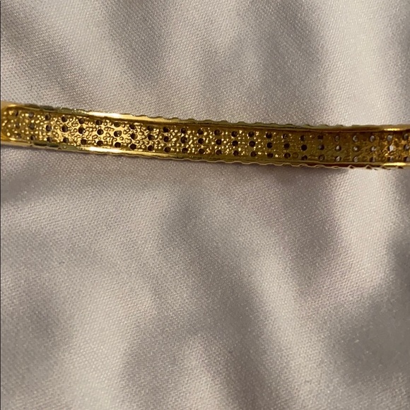 Diamond 14kt gold bangle - Picture 9 of 14